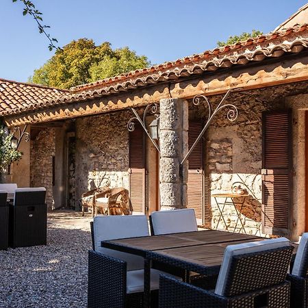 Bed and Breakfast Le Barry Du Grand Chemin Le Caylar Exterior foto