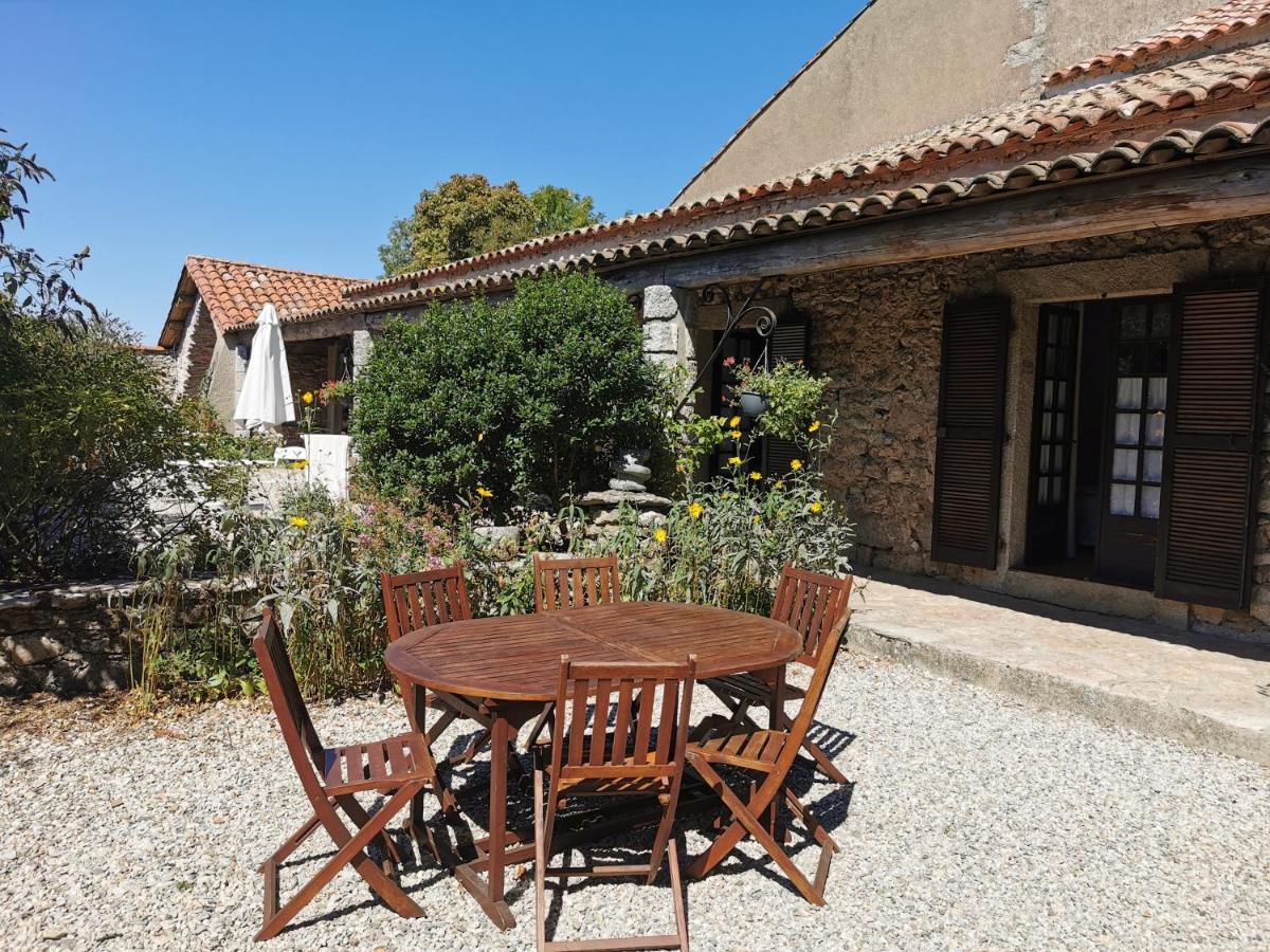 Bed and Breakfast Le Barry Du Grand Chemin Le Caylar Exterior foto