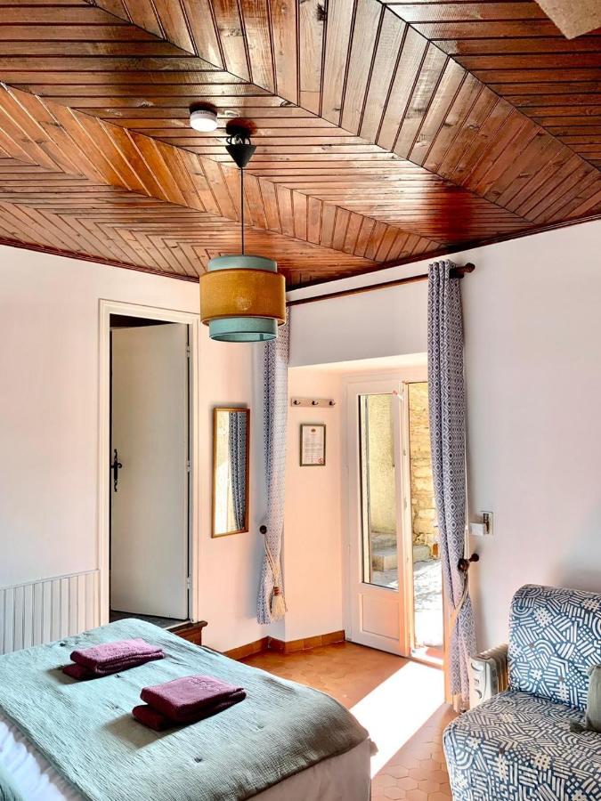 Bed and Breakfast Le Barry Du Grand Chemin Le Caylar Exterior foto