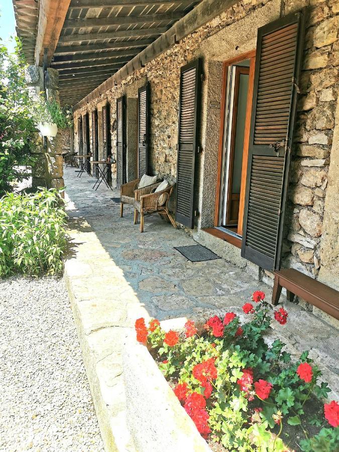 Bed and Breakfast Le Barry Du Grand Chemin Le Caylar Exterior foto